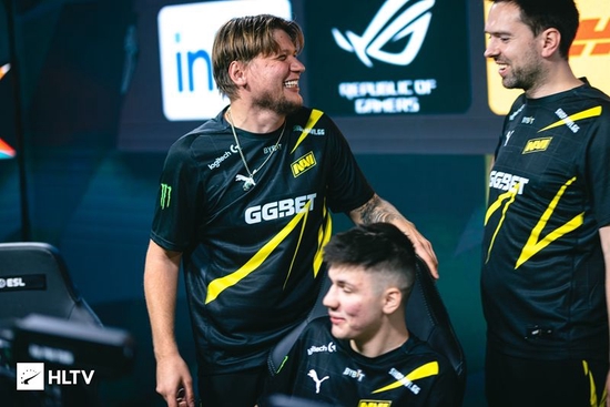 察其他后卫 察其他后卫